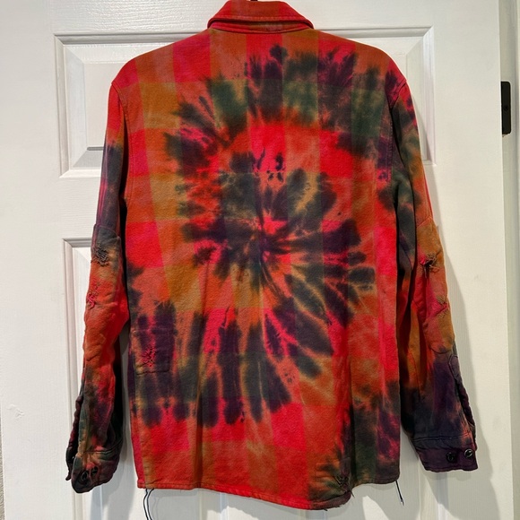 MADEWORN TIE DYE FLANNEL BUTTON DOWN SHIRT. Size Small. - Picture 6 of 9